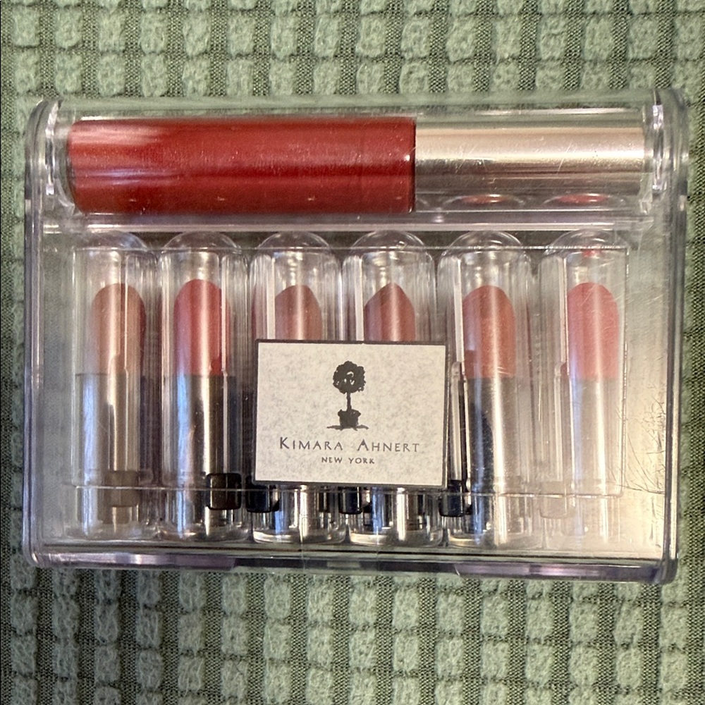 Matte Luxury Lipstick Set in Classic Red